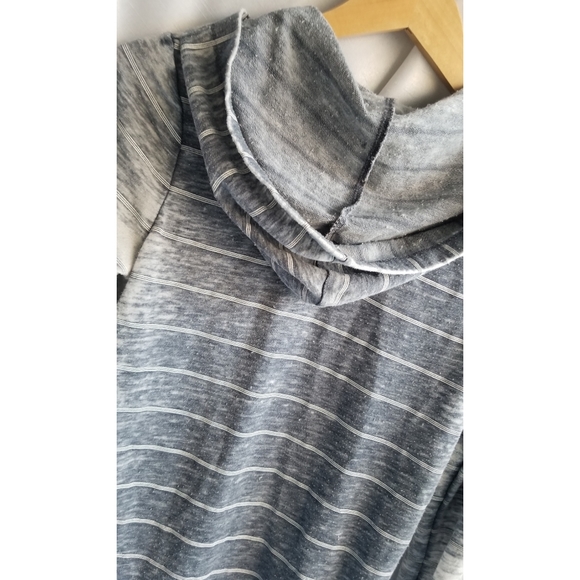 Billabong Distressed Hoodie - Picture 4 of 7